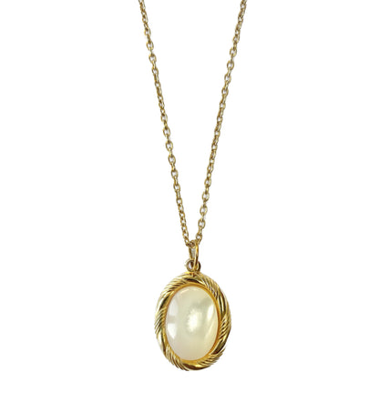 Pearl Vintage Pendant Necklace